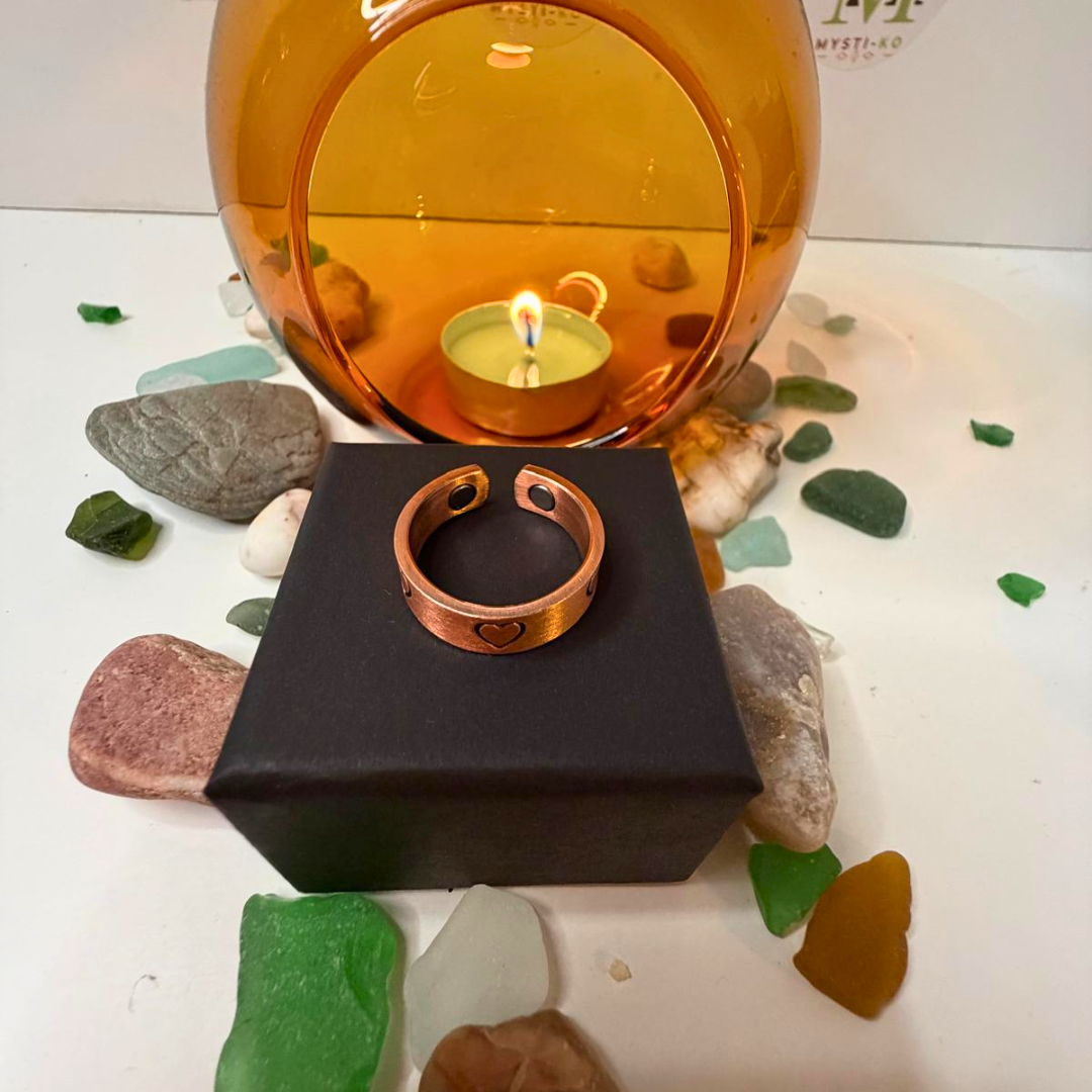 Anillo de Cobre con Imanes de Neodimio y Corazón Grabado – Conexión y equilibrio con intención